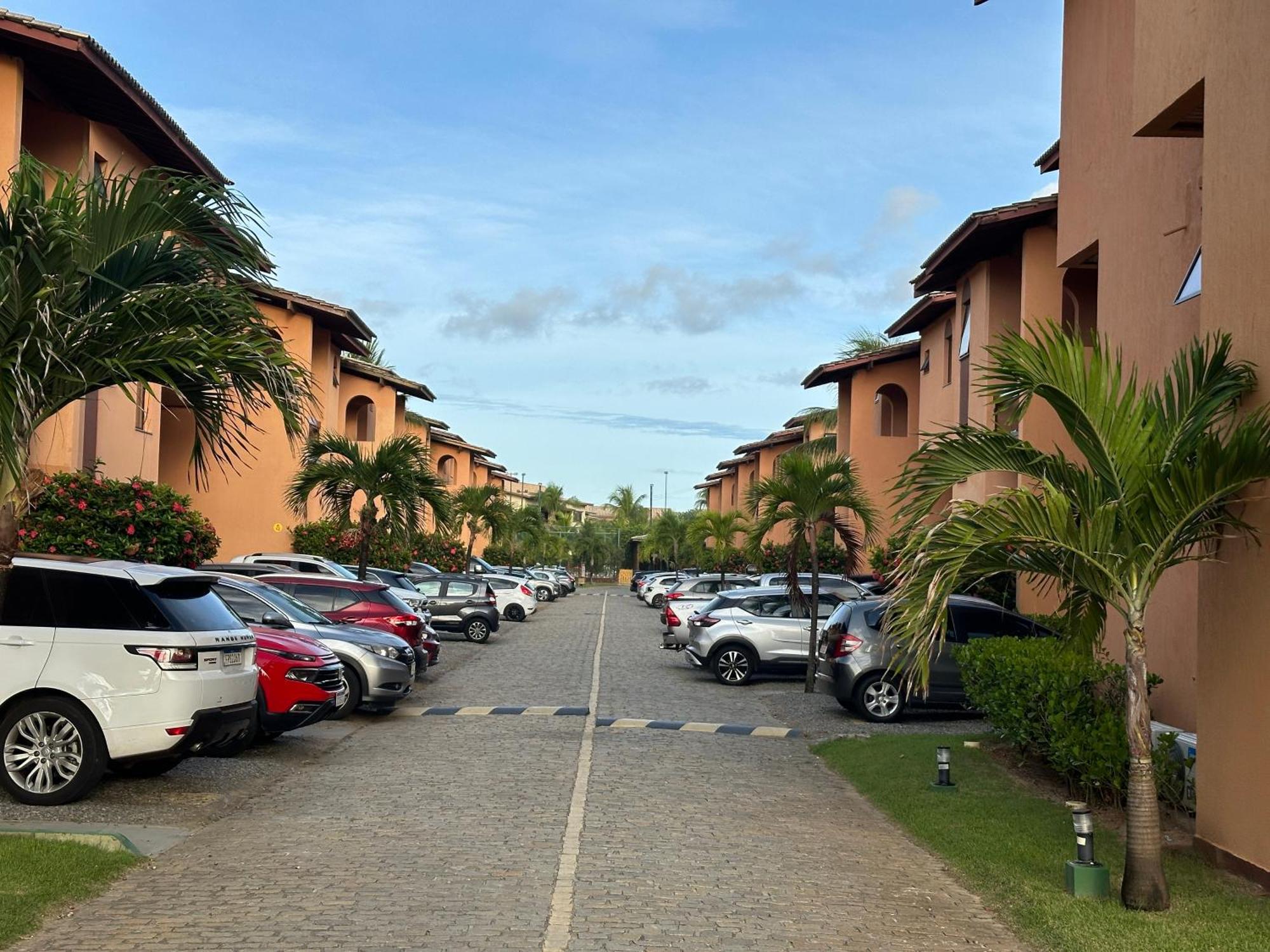 Flat Guarajuba 4 Quartos Terreo A Beira Mar - Pe Na Areia - Governanca Com Arrumadeira E Wi Fi Inclusos Camassari Luaran gambar