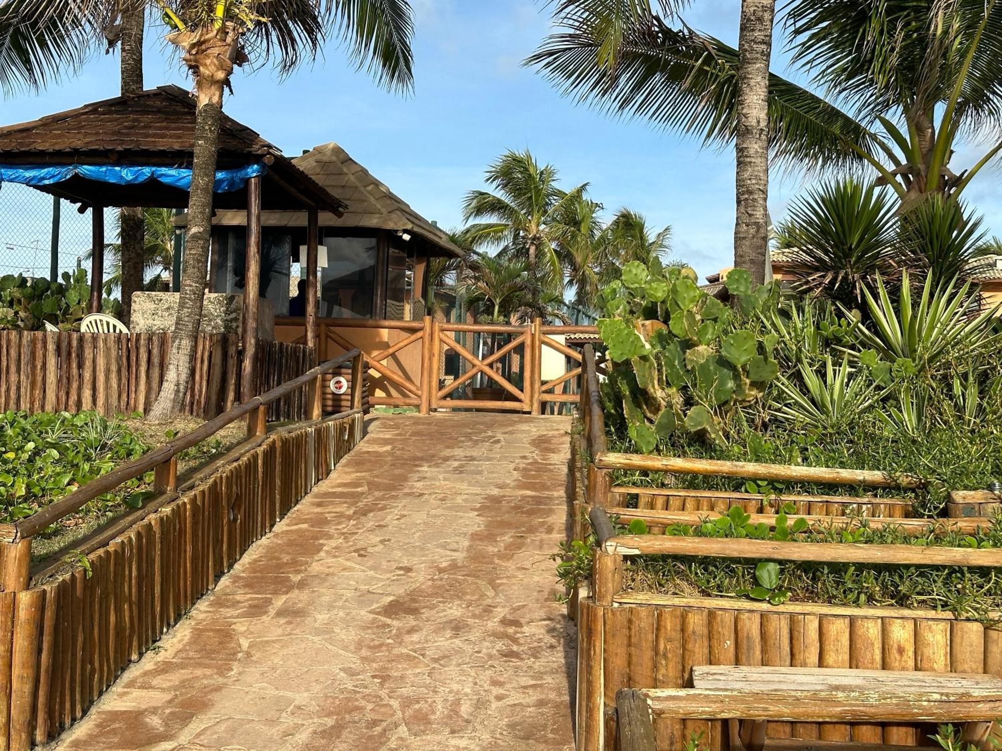 Flat Guarajuba 4 Quartos Terreo A Beira Mar - Pe Na Areia - Governanca Com Arrumadeira E Wi Fi Inclusos Camassari Luaran gambar