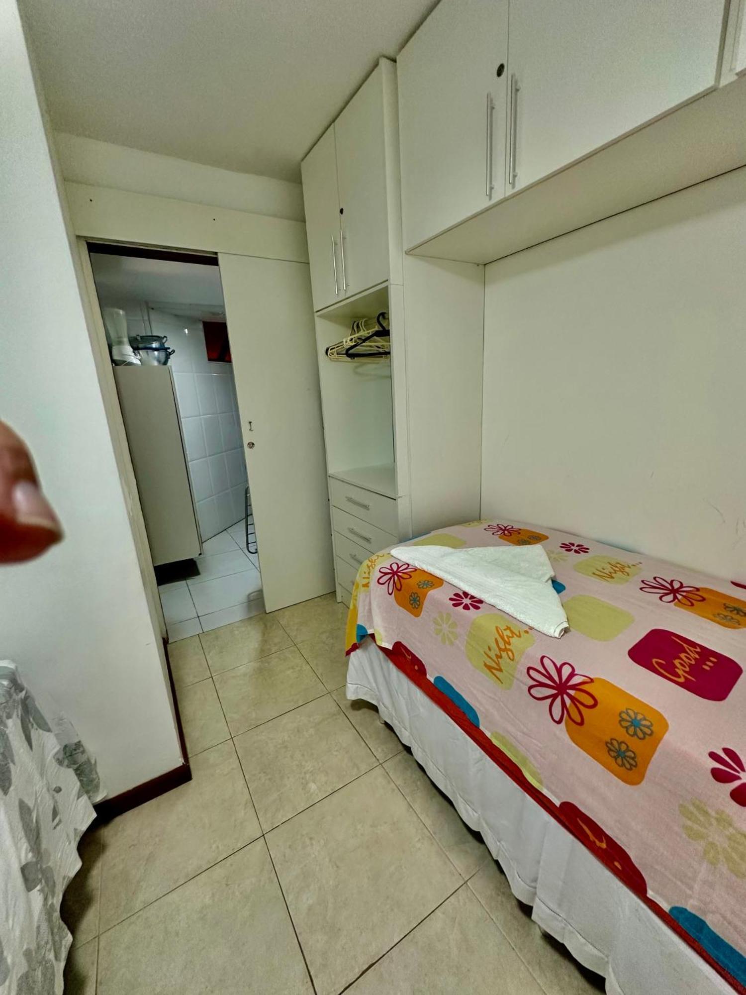 Flat Guarajuba 4 Quartos Terreo A Beira Mar - Pe Na Areia - Governanca Com Arrumadeira E Wi Fi Inclusos Camassari Luaran gambar