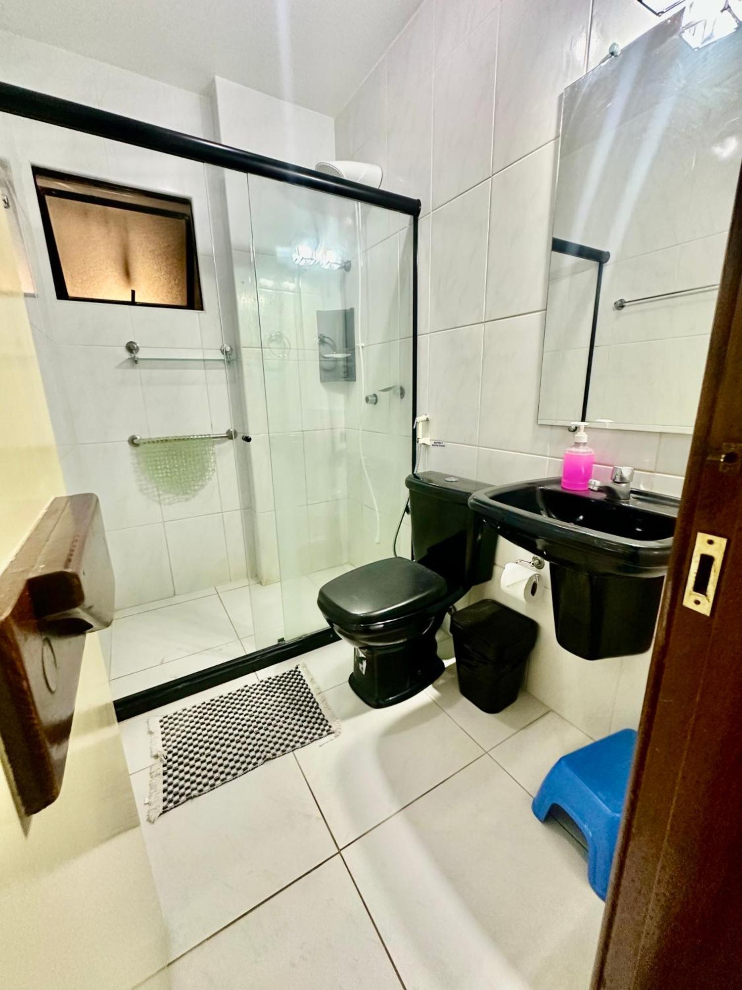 Flat Guarajuba 4 Quartos Terreo A Beira Mar - Pe Na Areia - Governanca Com Arrumadeira E Wi Fi Inclusos Camassari Luaran gambar