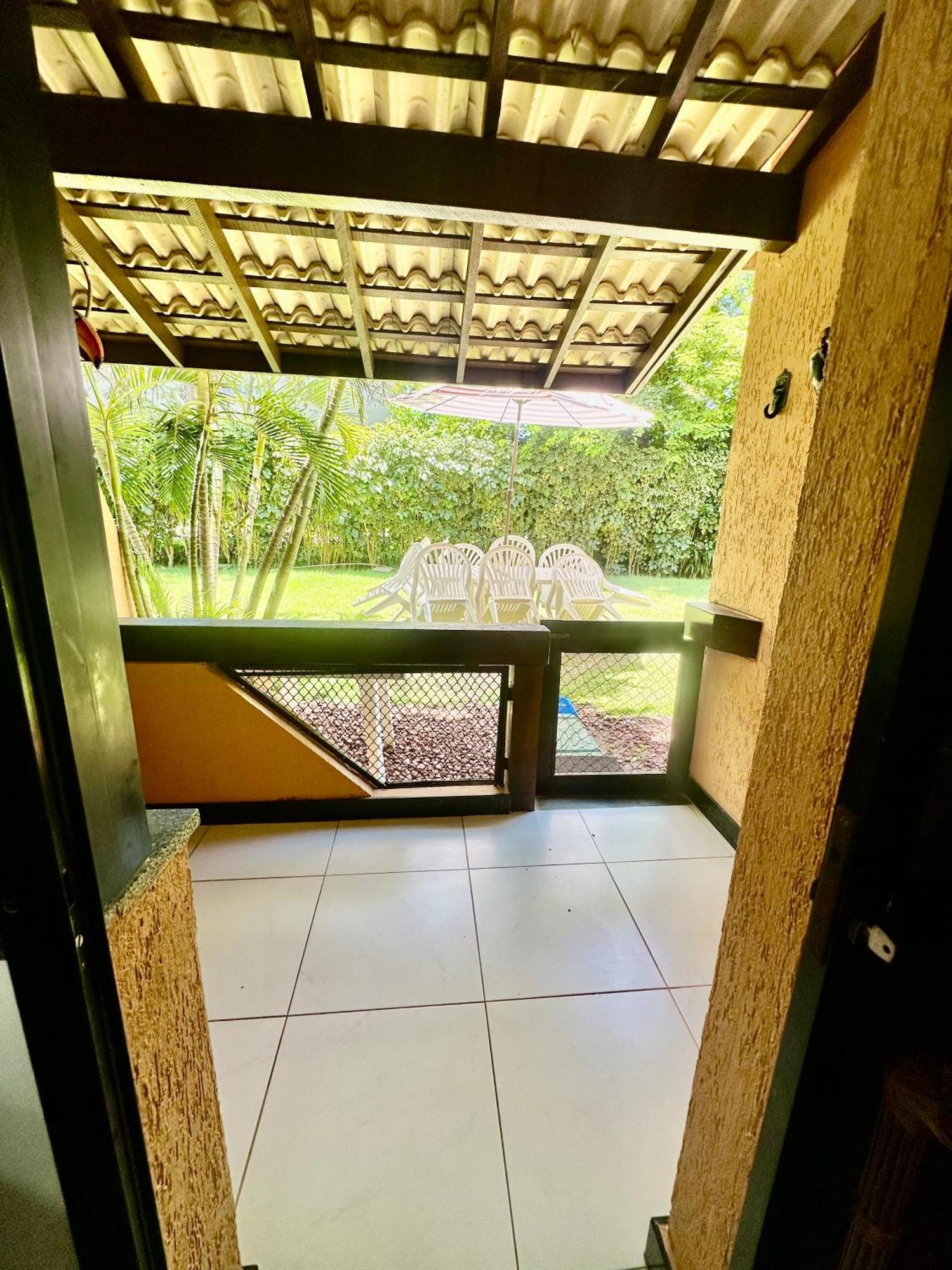 Flat Guarajuba 4 Quartos Terreo A Beira Mar - Pe Na Areia - Governanca Com Arrumadeira E Wi Fi Inclusos Camassari Luaran gambar