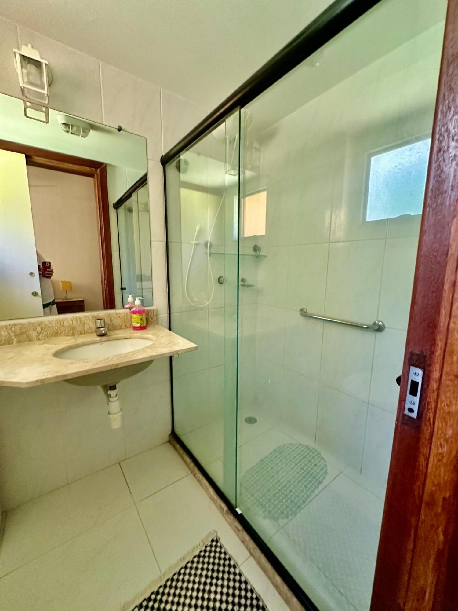 Flat Guarajuba 4 Quartos Terreo A Beira Mar - Pe Na Areia - Governanca Com Arrumadeira E Wi Fi Inclusos Camassari Luaran gambar